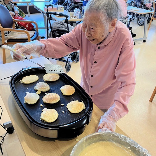おやつアクティビティ～手作りパンケーキを楽しく食べよう～