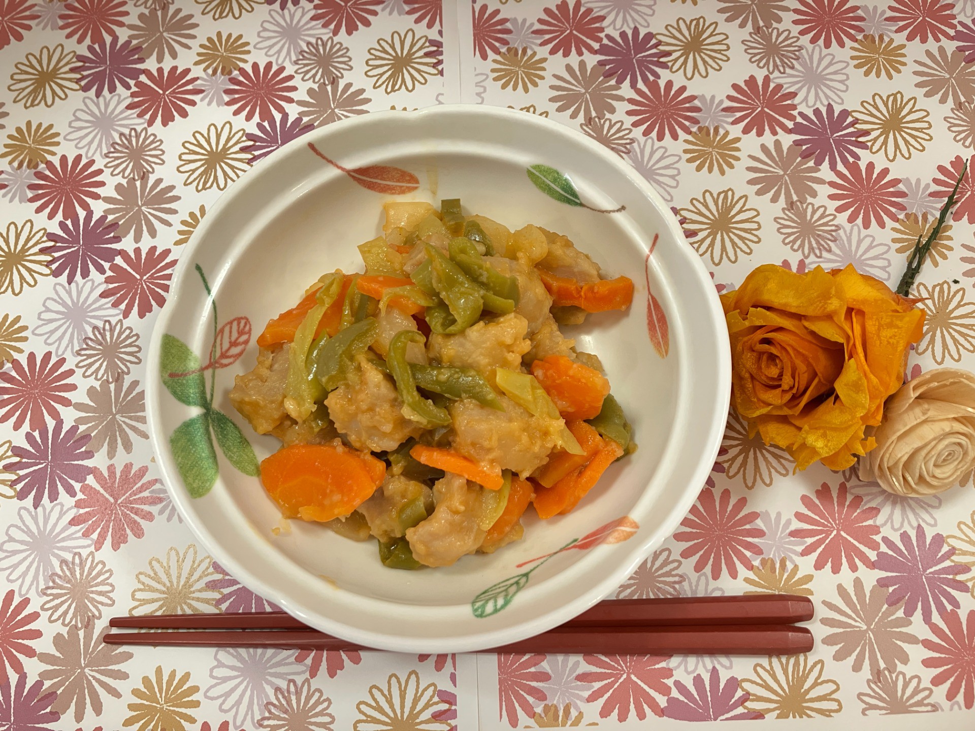 イルアカーサ農園の採れたて野菜（ライムホルン・ピーマン・ねぎ）がメニューに！