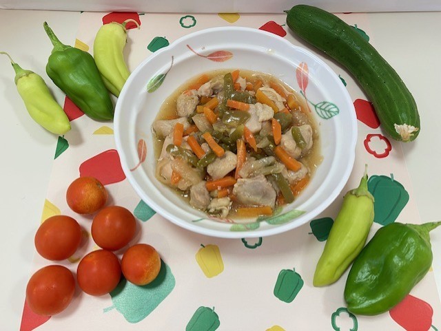 まだまだ収穫！イルアカーサ農園のライムホルン（ピーマン）でチキンジンジャー