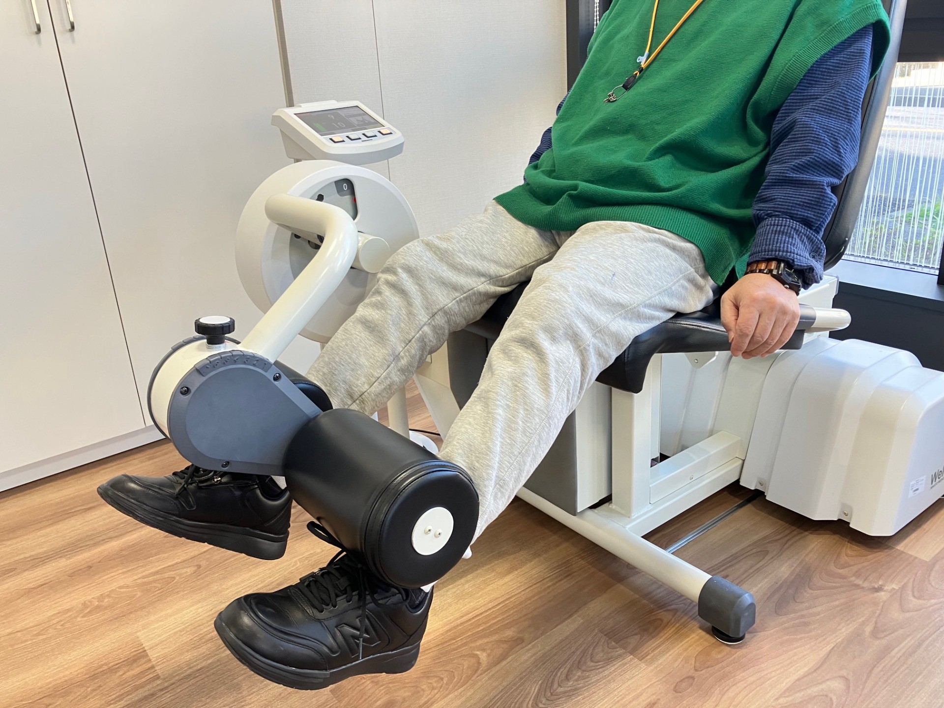 いきいき倶楽部等潤」のメイントレーニング機器のご紹介 ～レッグ 
